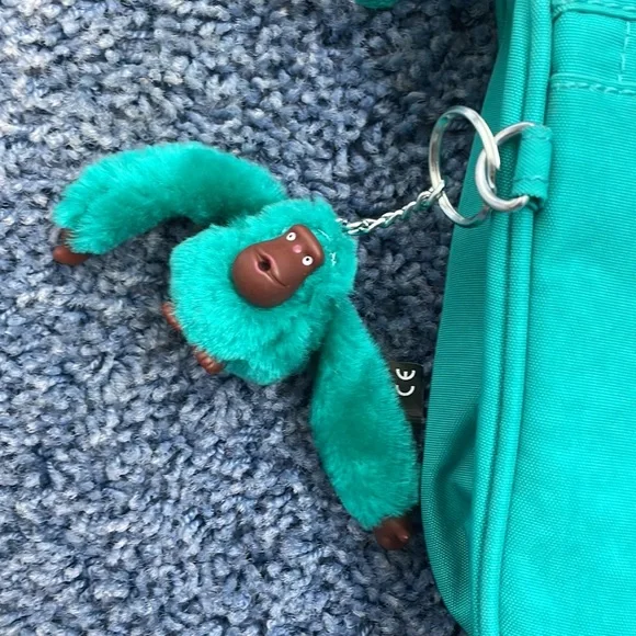 Vintage Kipling Teal Crossbody. - Picture 4 of 9